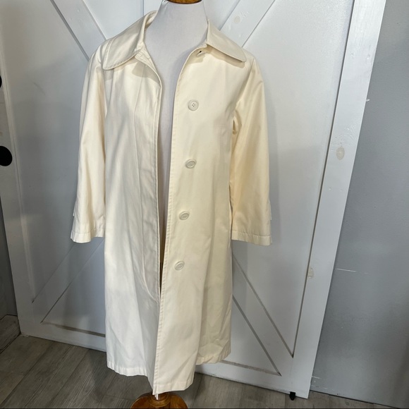 London Fog cream trench coat - Picture 4 of 13